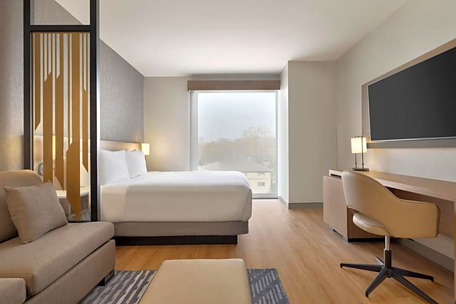 Hyatt Place Windsor