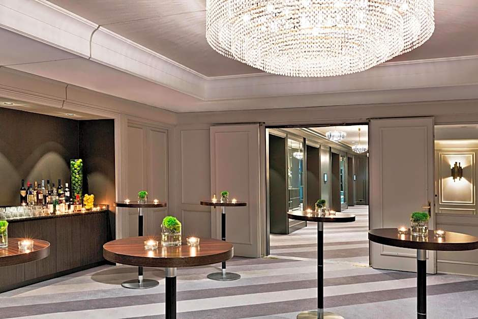 Renaissance® Vienna Schonbrunn Hotel