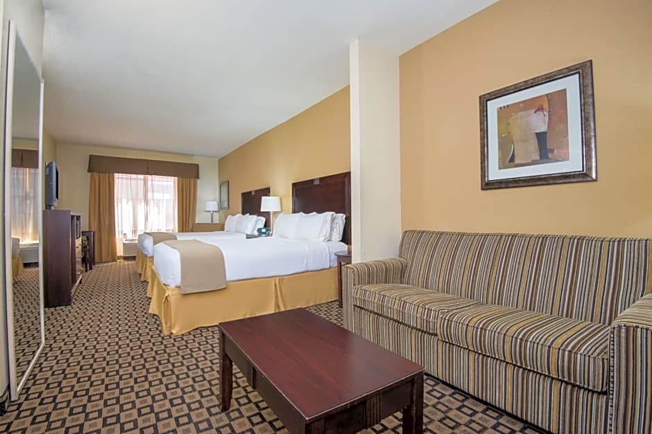 Holiday Inn Express & Suites Clovis By IHG