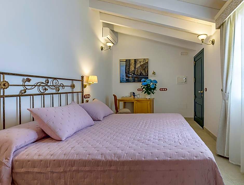 Seranova Luxury Hotel - Adults Only