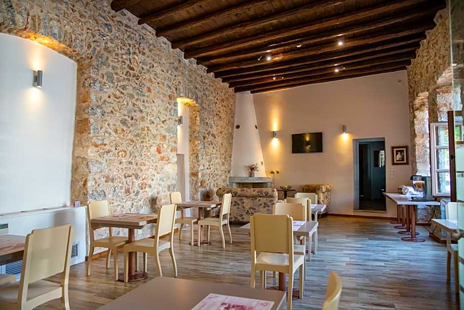 Trapela Areopolis, Boutique Hotel