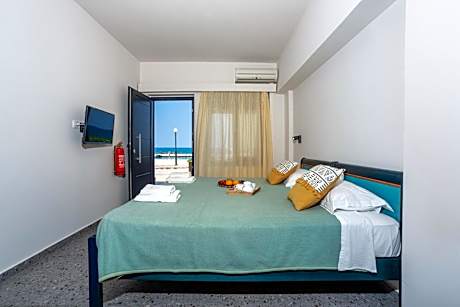 Studio with Sea View (2 Adults)