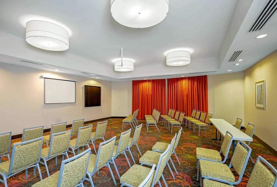 La Quinta Inn & Suites by Wyndham Houston Willowbrook