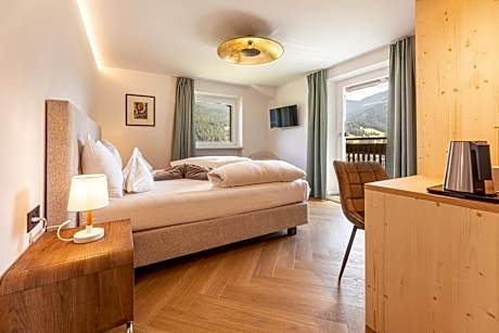King Room with Mountain View