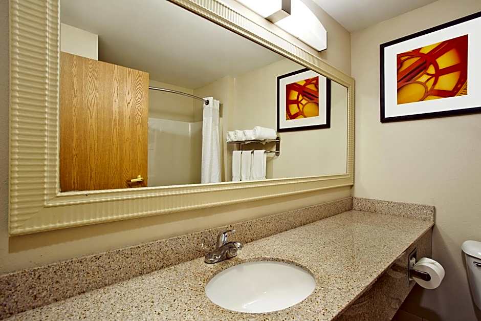 Holiday Inn Express & Suites Columbus SE - Groveport By IHG