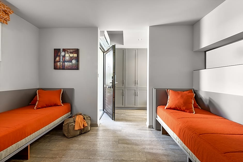 Foto 1 dari 9 — Suite with Private Pool