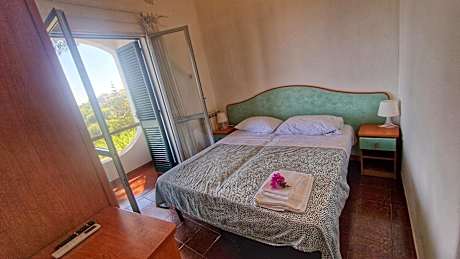 Single Room with Terrace