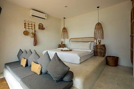 Villa with Private Pool - Beach Front