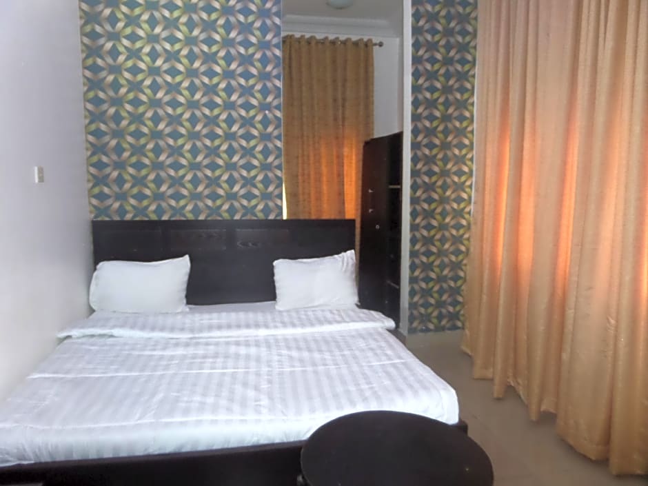 Silverland Hotels and Suites