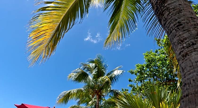 Le Beachclub Serviced Apartments And Villas