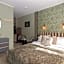 Happy Inn Rooms & Suites