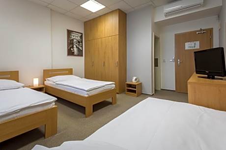 Standard Family Room (4 Adults)