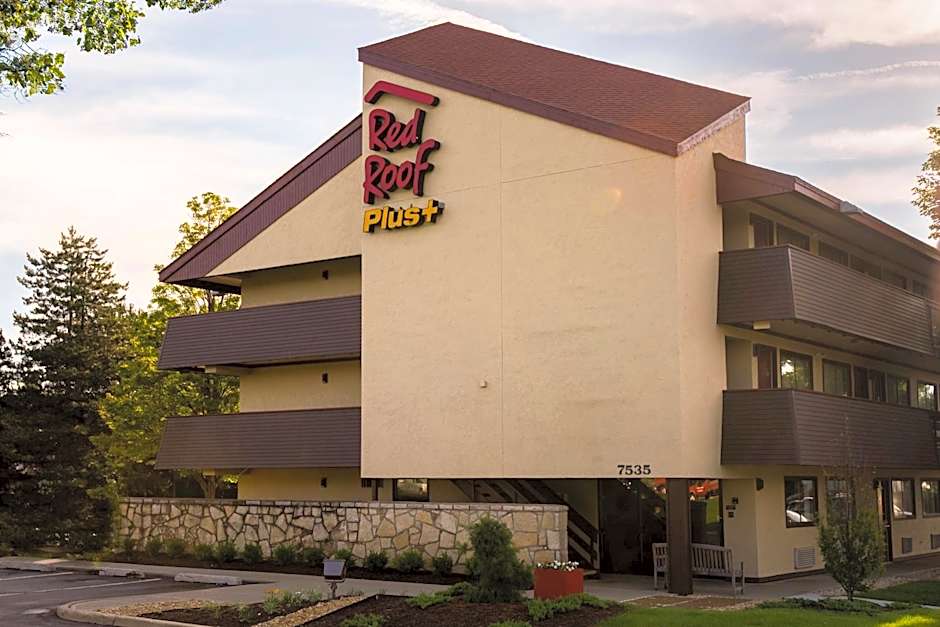 Red Roof Plus+ Chicago - Willowbrook