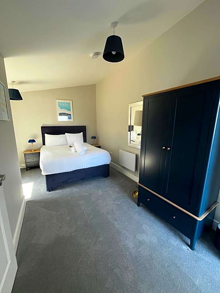 Photo 1 of 8 of Small Double Room