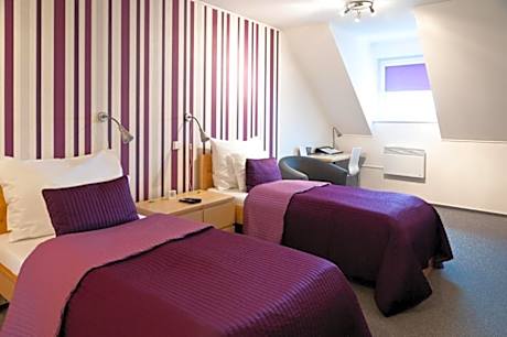 Twin Room with Bathroom