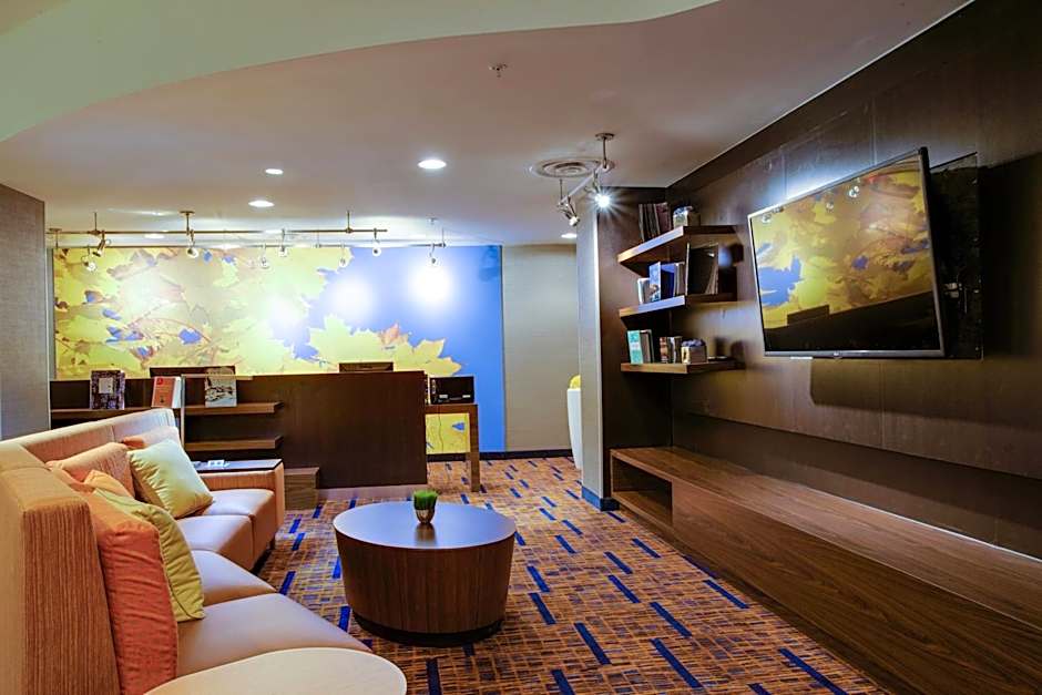 Courtyard by Marriott Republic Airport Long Island/Farmingdale