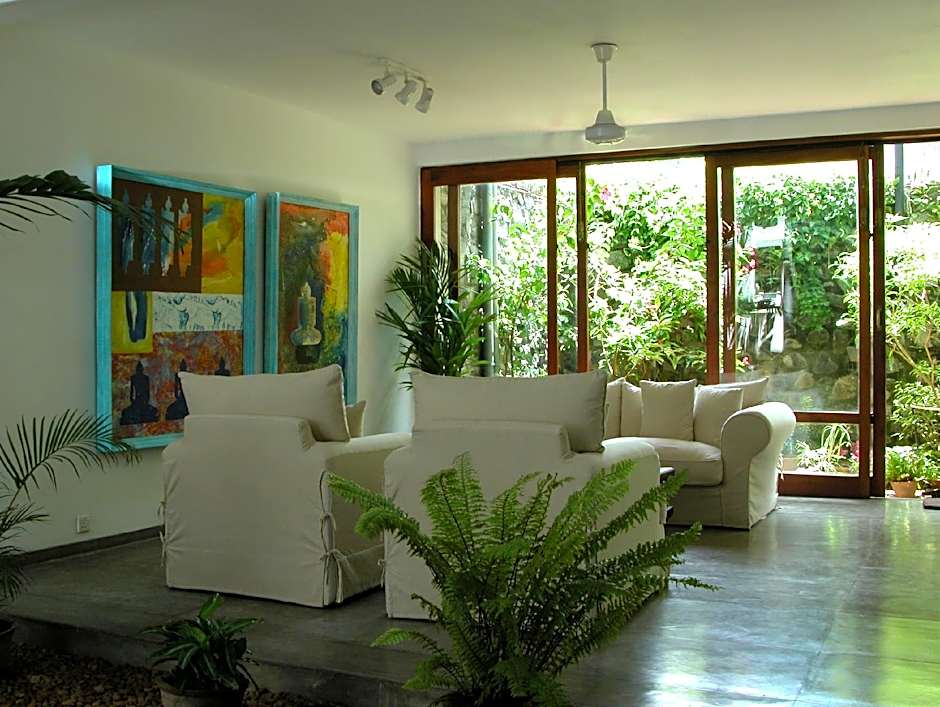 Mount Lodge Boutique Hotel