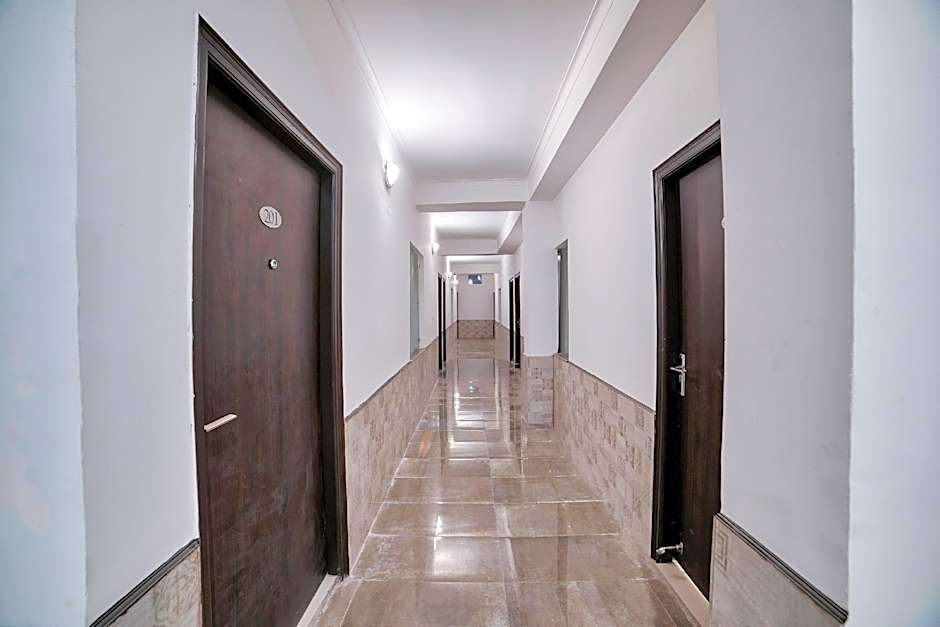 Hotel O Crown Residency