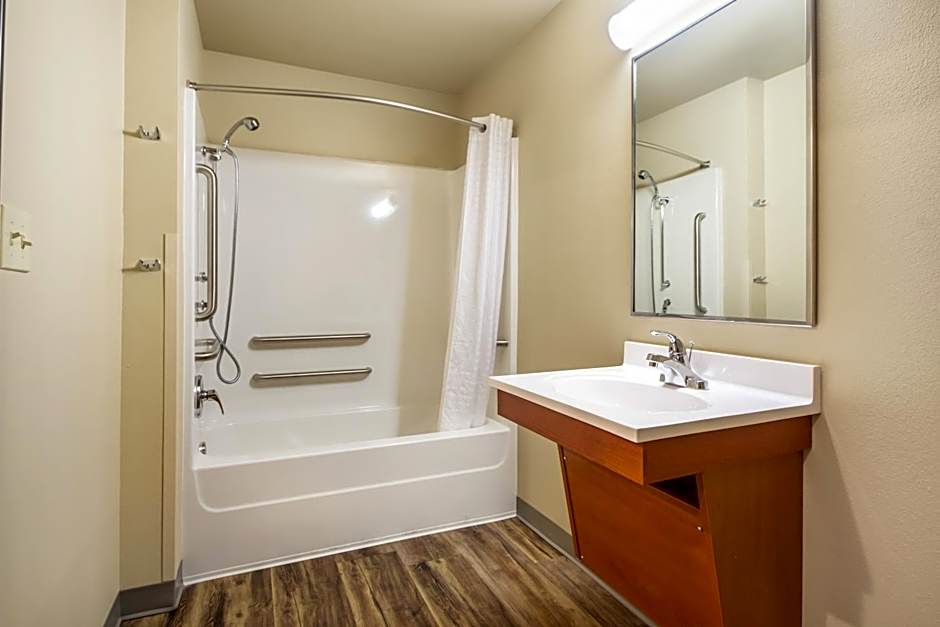 Econo Lodge Burlington I-70