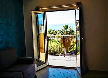 CASA VIA ALVARO