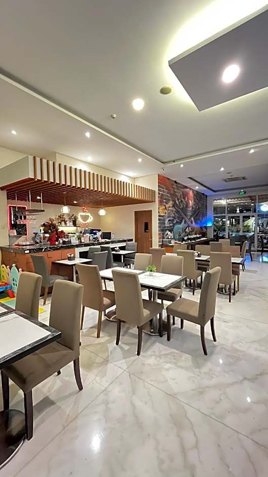Front One Hotel Purwodadi