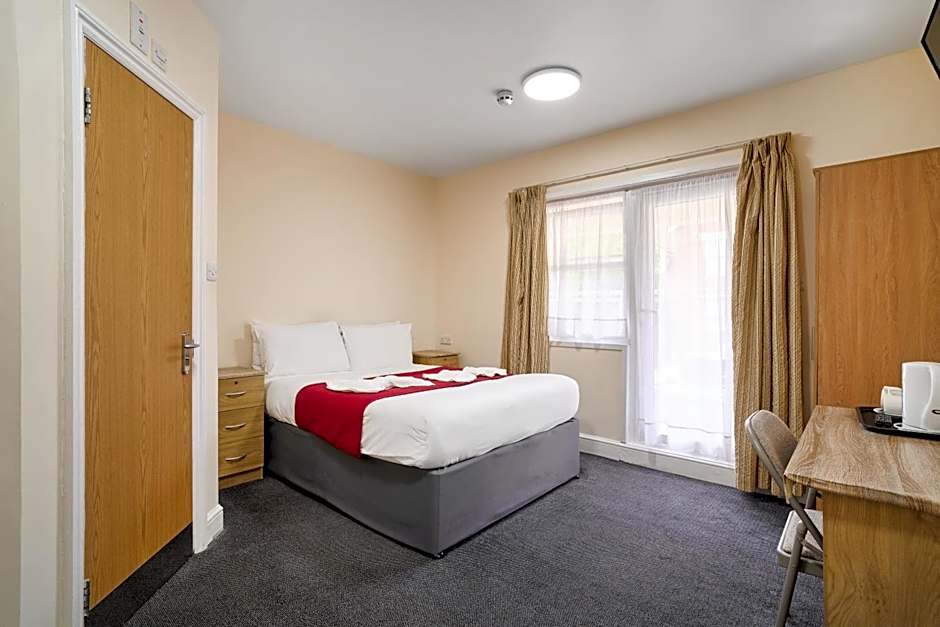 Cranbrook Hotel