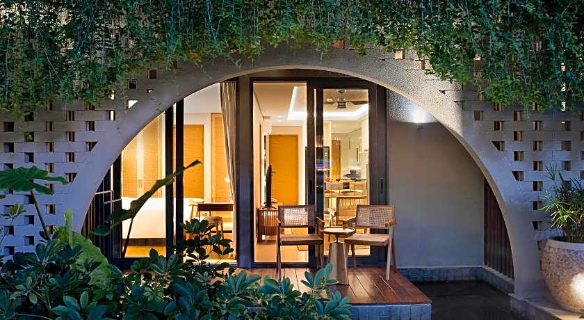 Beachwalk Residence