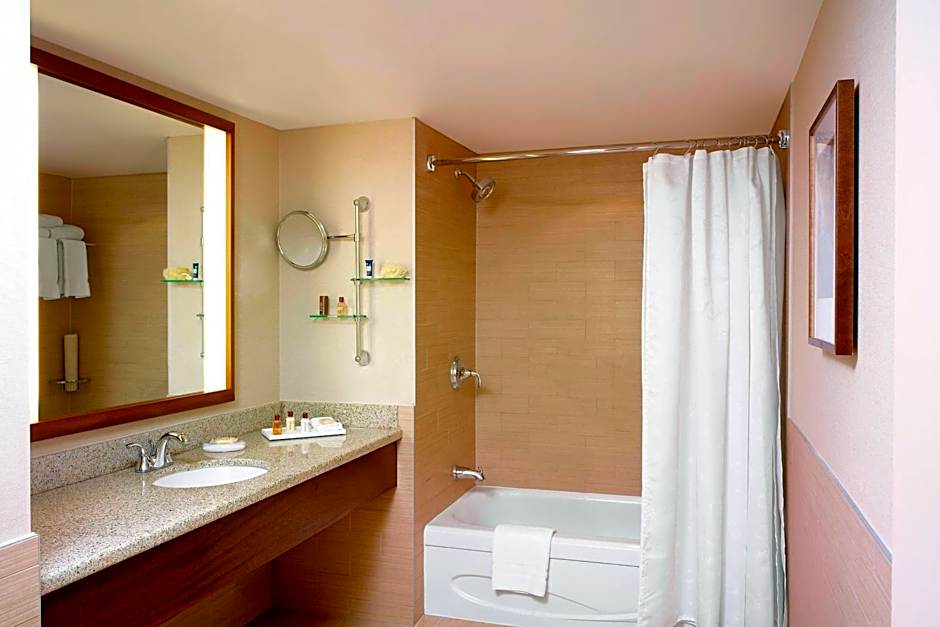 Sheraton Vancouver Airport Hotel