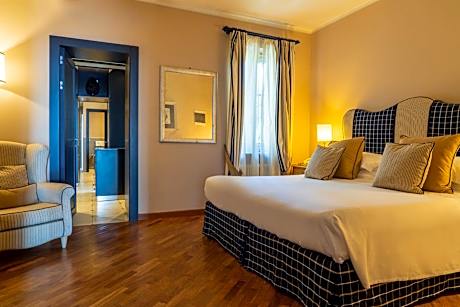 One-Bedroom Apartment - Annex