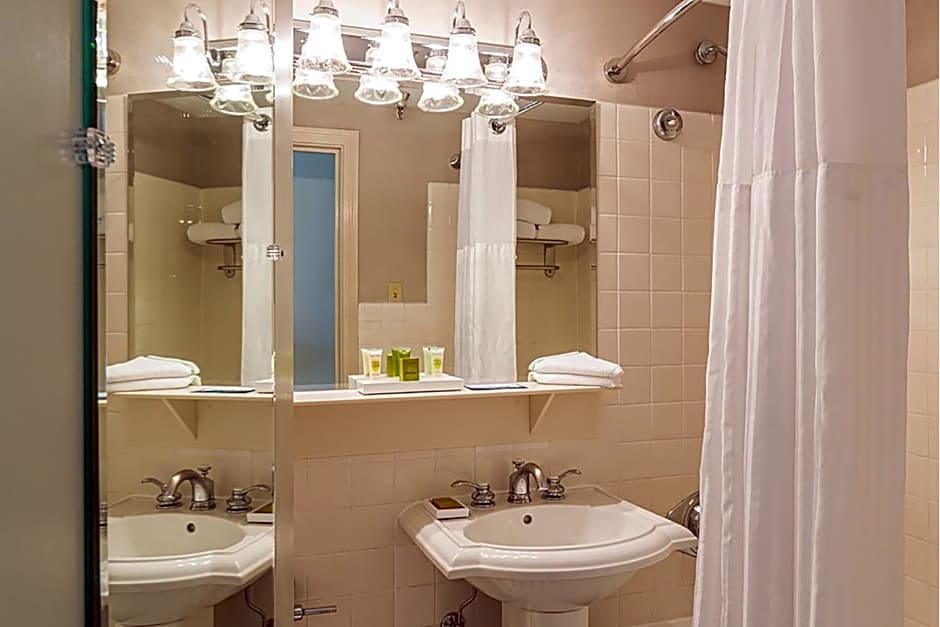 Hilton Cincinnati Netherland Plaza
