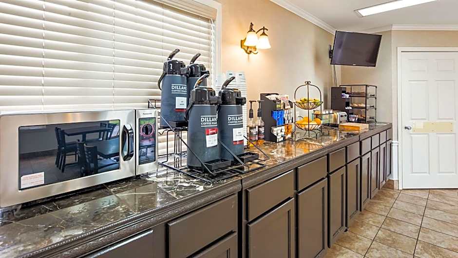 Best Western Lakewood Motor Inn