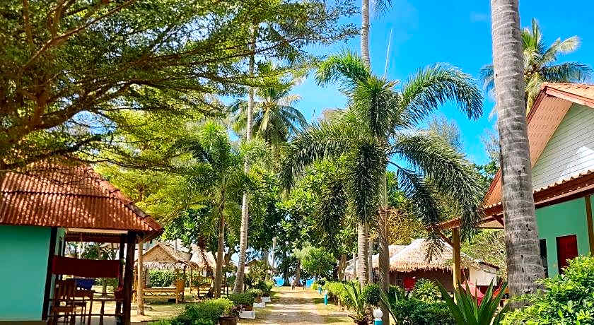 Lanta L.D. Beach Bungalows