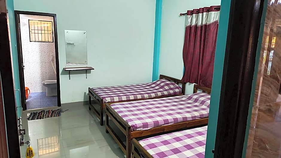 Photo 1 of 8 of Quadruple Room