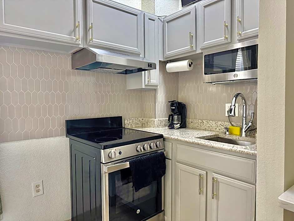 Athens Hotel & Suites