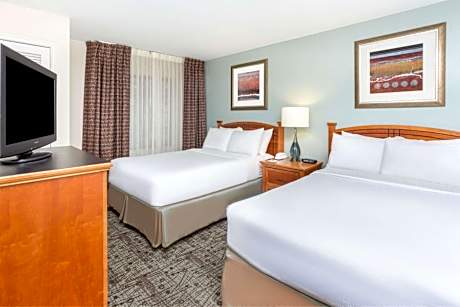 One-Bedroom Suite with Two Double Beds