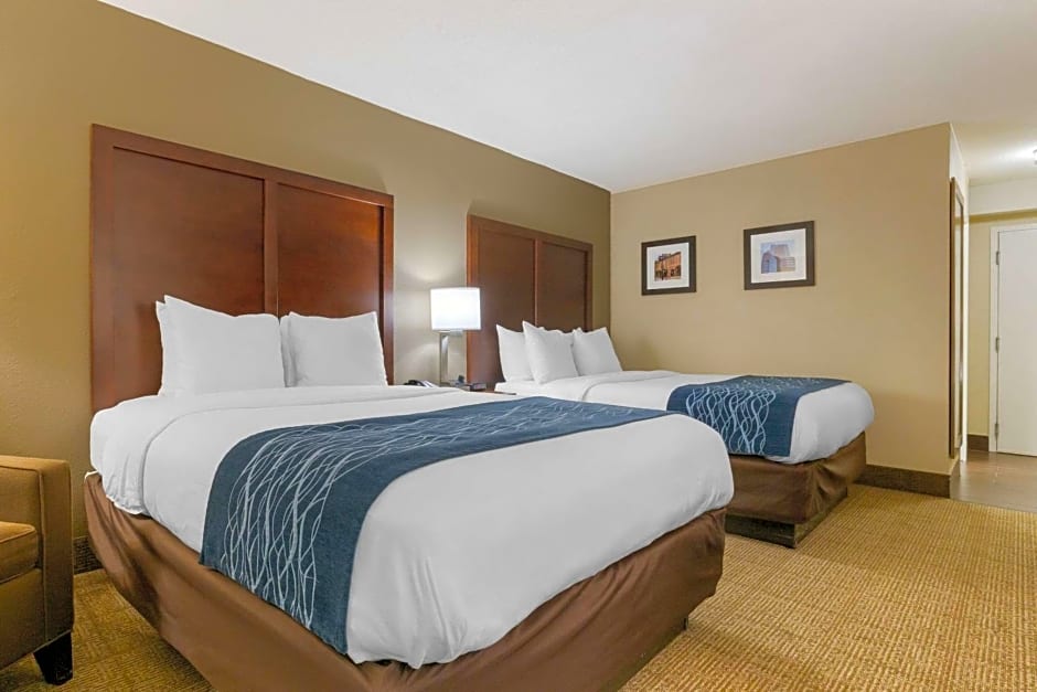 Comfort Inn & Suites Durham near Duke University