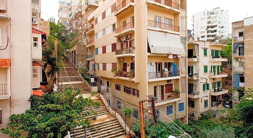 The Grand Meshmosh Hotel