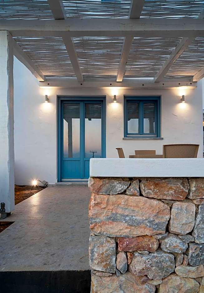 Camvillia Donoussa Village Suites