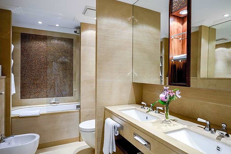 Hotel Bayerischer Hof - The Leading Hotels of the World