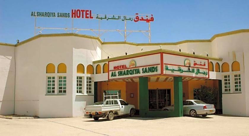 OYO 142 Al Sharqiya Sands Hotel