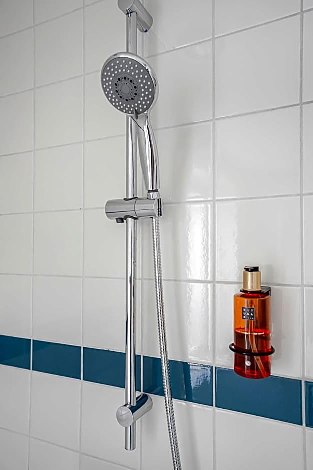 The Apartments Company - The Sweet