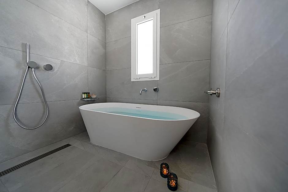 Broncemar Beach Suites