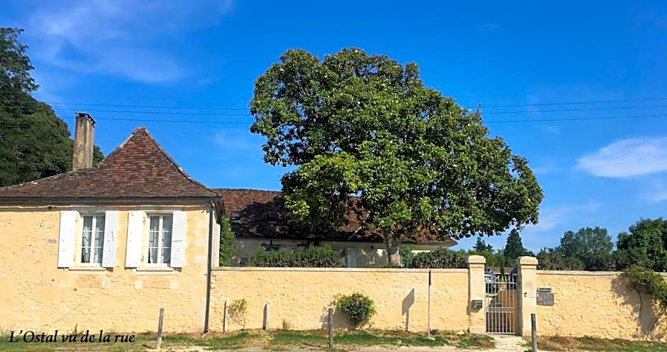 Chambres d'Hôtes L'Ostal de Pombonne