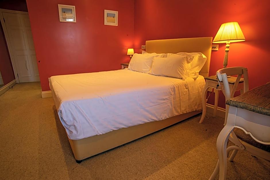 Buccleuch and Queensberry Arms Hotel