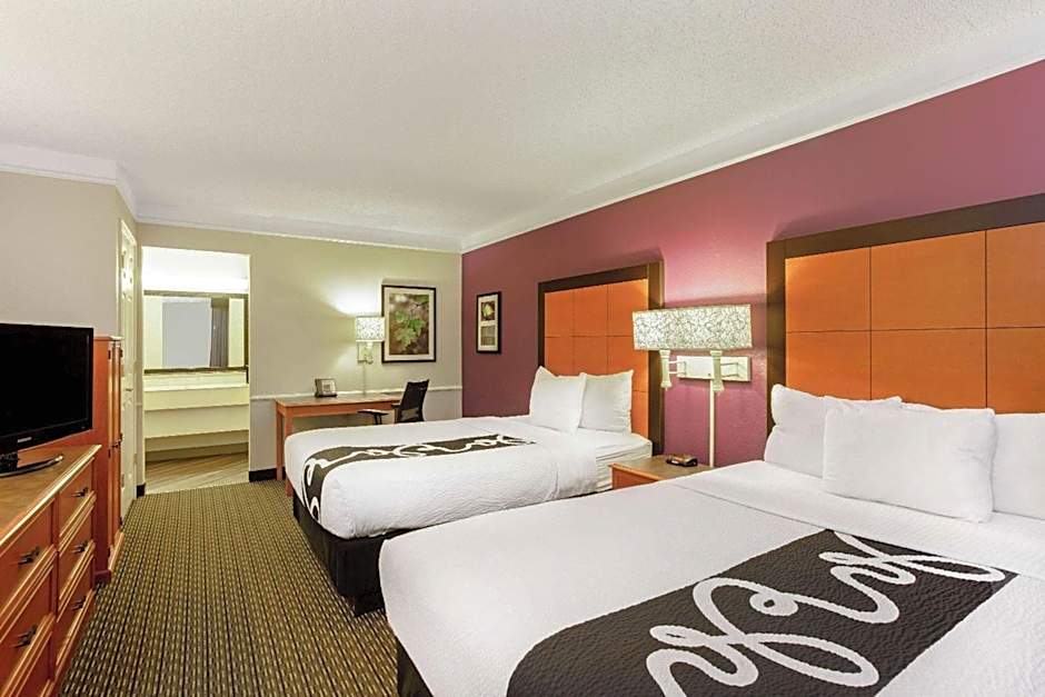 La Quinta Inn & Suites by Wyndham And Conference Center San Angelo