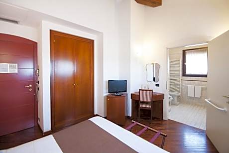 Classic Double or Twin Room