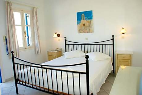 Double or Twin Room with Garden or Mountain View