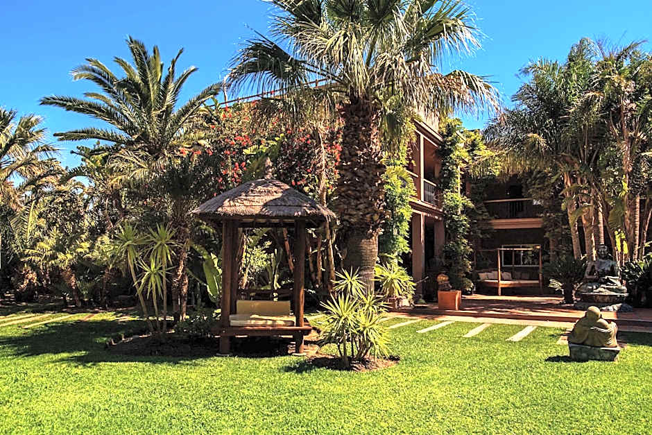 Chillout Hotel Tres Mares