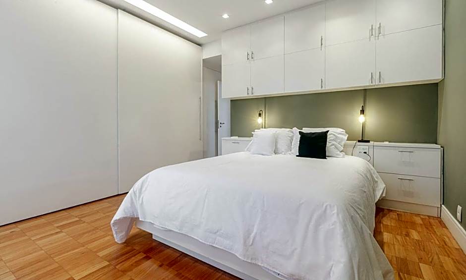 Tabas Maravilhoso apê 3 quartos Leblon LB0035