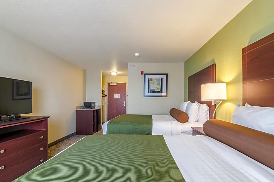 Cobblestone Hotel & Suites - McCook